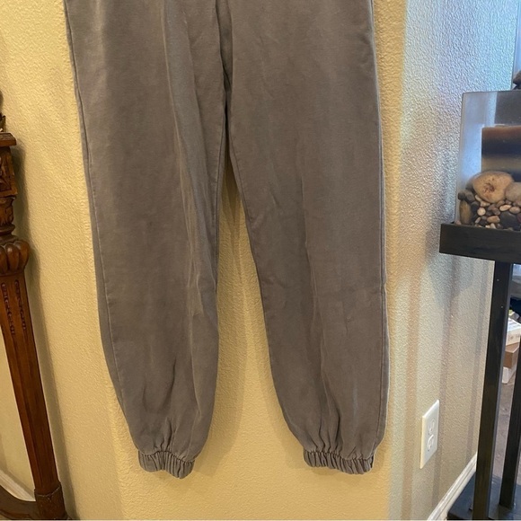 BRANDY MELVILLE John Galt Gray Sweatpants Size One Size - Picture 4 of 7